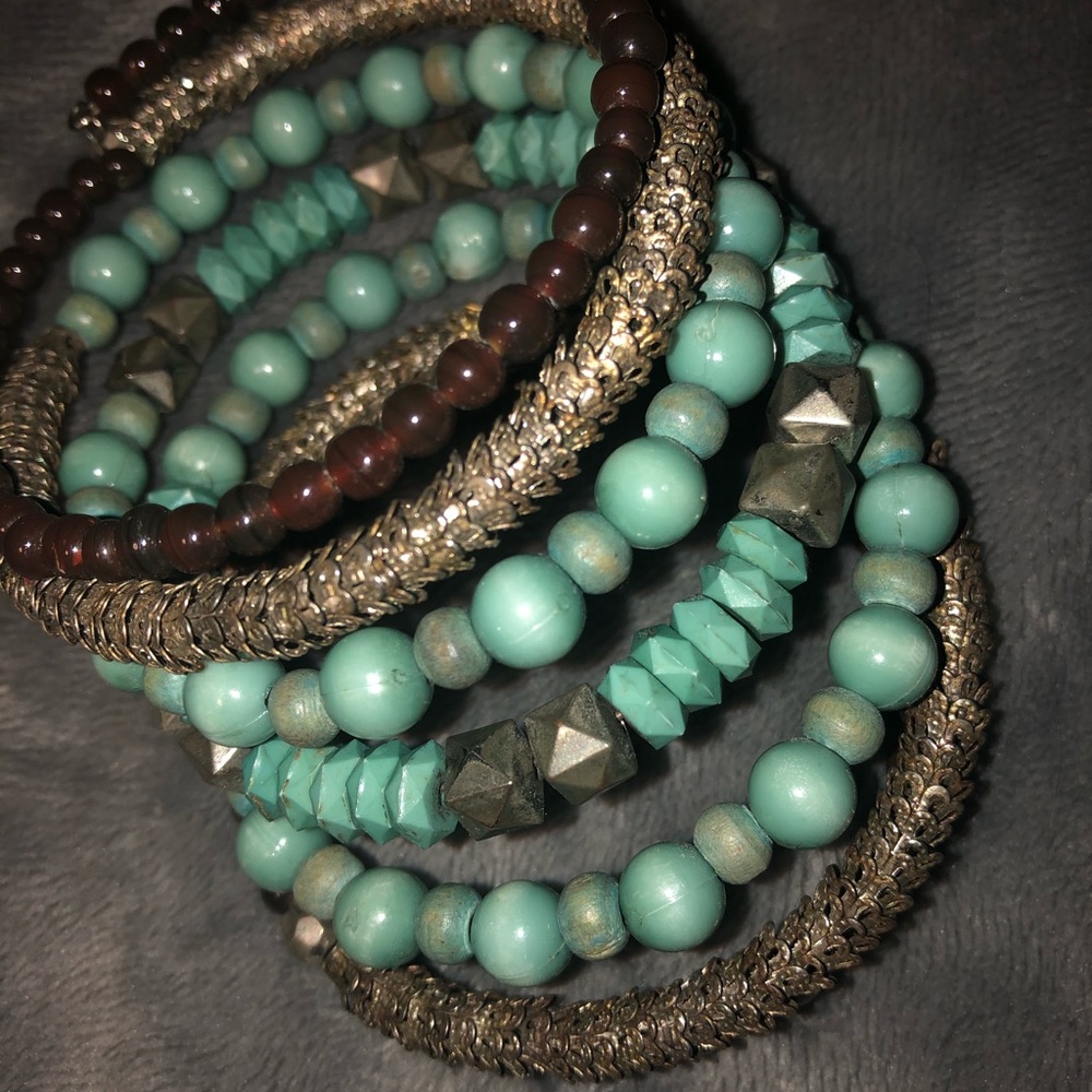Beautiful Turquoise Beaded Bracelet